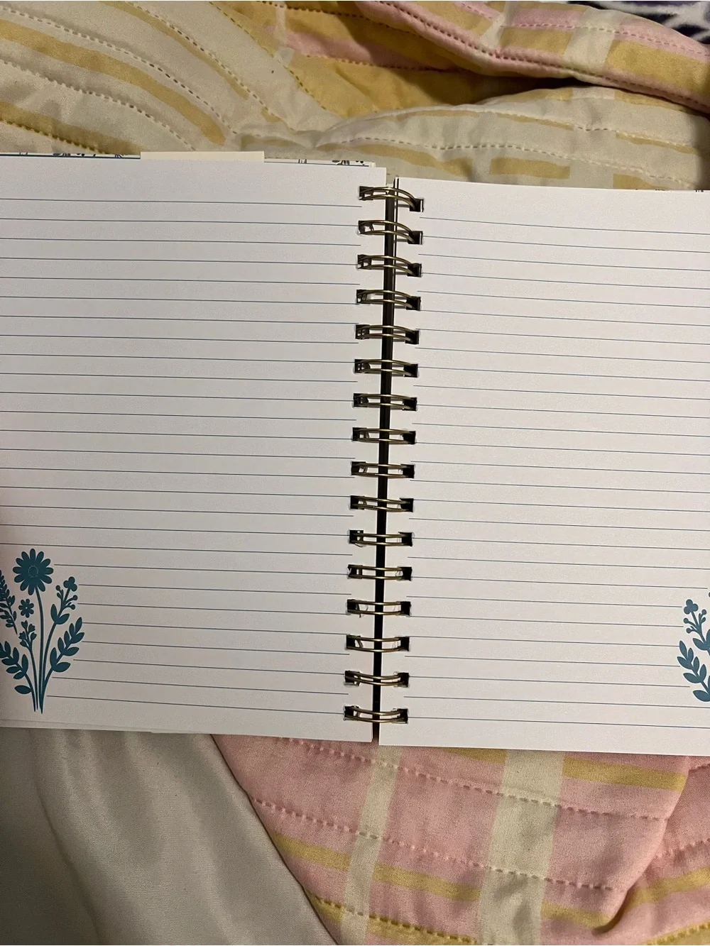 Lila Grace Floral Spiral Notebook with Daisy Top Pen - White, Blue, Gold